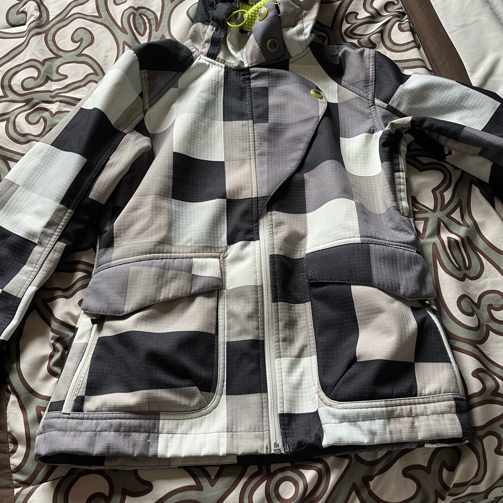 Women’s firefly checkered patterned jacket.
